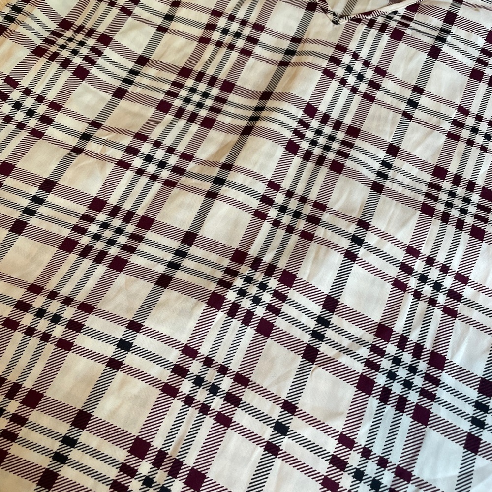 Express Plaid Blouse - Picture 2 of 5